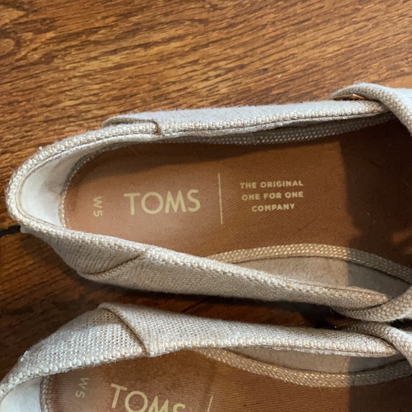 Toms Kelli Flat in Rose Gold Metallic Woven - Picture 2 of 5